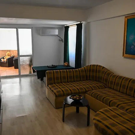 The Sea Breeze Apartment Constanta